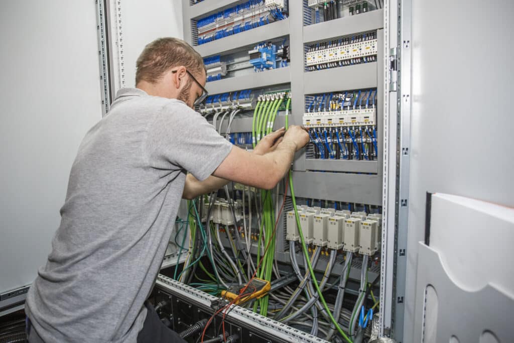 VanHaut HiRes 27 1 - Van Haut NV Services Services